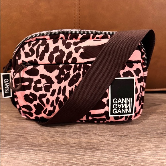 NWOT GANNI Candy Pink & Brown Leopard Print Nylon Tech Festival Crossbody Bag - Picture 3 of 16